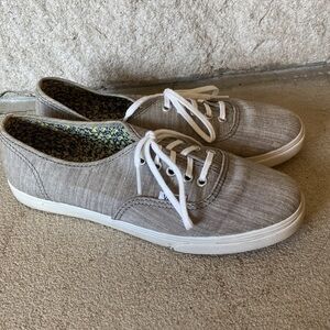 Vans ‘Off the Wall’ Canvas Gray Shoes Low Top Lace Up Women’s 🌟